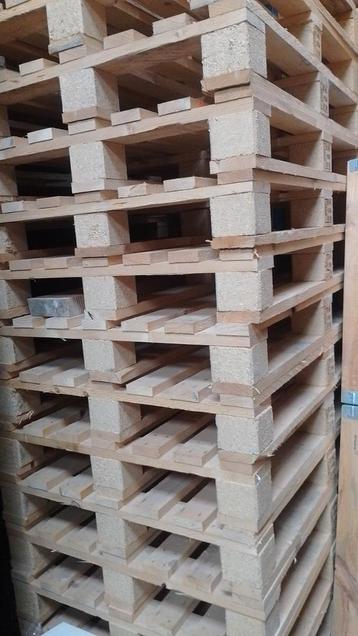 Bed pallets meubel pallets beschikbaar voor biedingen