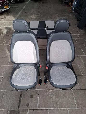 zeer netjes half lederen interieur opel corsa e cosm0 2019. beschikbaar voor biedingen