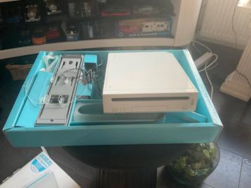 Nintendo Wii met toebehoren - Hoogvliet beschikbaar voor biedingen