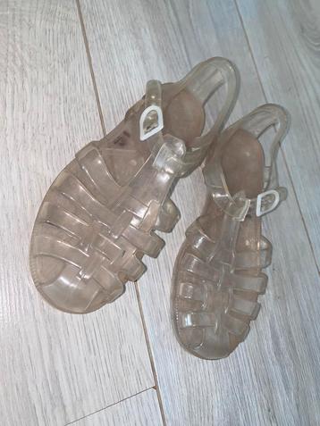 Leuke zwemschoenen in maat 31 beschikbaar voor biedingen