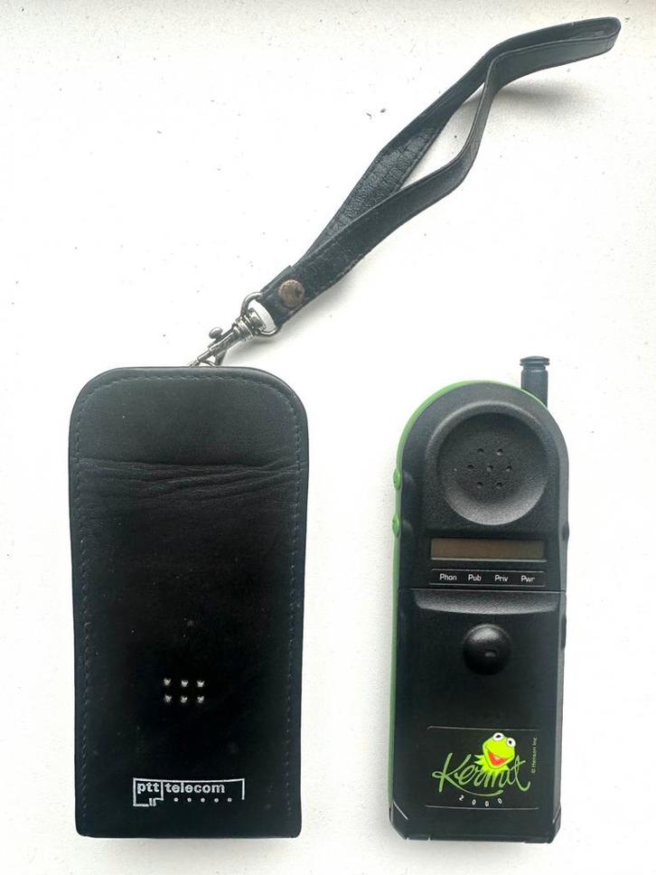 Vintage Kermit 2000 GSM – originele PTT Telecom leren hoes, Verzamelen, Elektronische Apparatuur, Overige typen, Ophalen of Verzenden