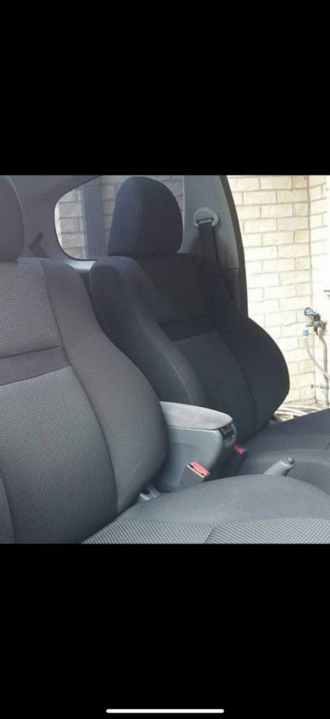 Originele Toyota Vitz RS Yaris p1 armsteun uit japan JDM, Auto-onderdelen, Interieur en Bekleding, Toyota, Gebruikt, Ophalen