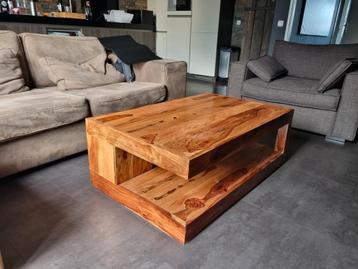 Massief houten salontafel - 110x70x40cm beschikbaar voor biedingen