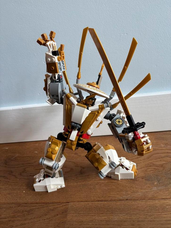 Lego Ninjago 71702 Gouden Mech, Kinderen en Baby's, Speelgoed | Duplo en Lego, Zo goed als nieuw, Lego, Complete set, Ophalen of Verzenden