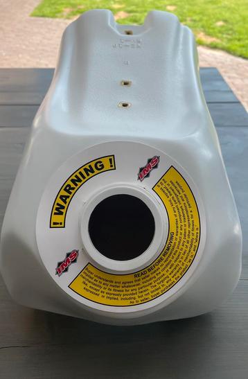 Splinternieuwe witte tank Yamaha yz 125 92tm97 beschikbaar voor biedingen