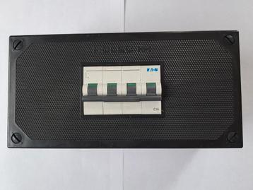 schakelautomaat c16 Eaton in kast beschikbaar voor biedingen