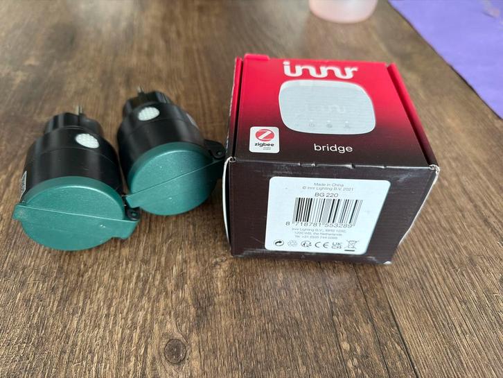 Innr BG220 Bridge + 2x OSP210 Slimme Stekkers, Huis en Inrichting, Lampen | Overige, Zo goed als nieuw, Ophalen of Verzenden