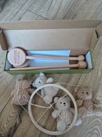 Jollein beertjes mobiel met houten houder, Kinderen en Baby's, Ophalen, Zo goed als nieuw, Mobiel