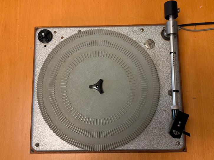 SRT 605 turntable All Balance Tonearm, Audio, Tv en Foto, Platenspelers, Gebruikt, Platenspeler, Overige merken, Pitch-regelaar