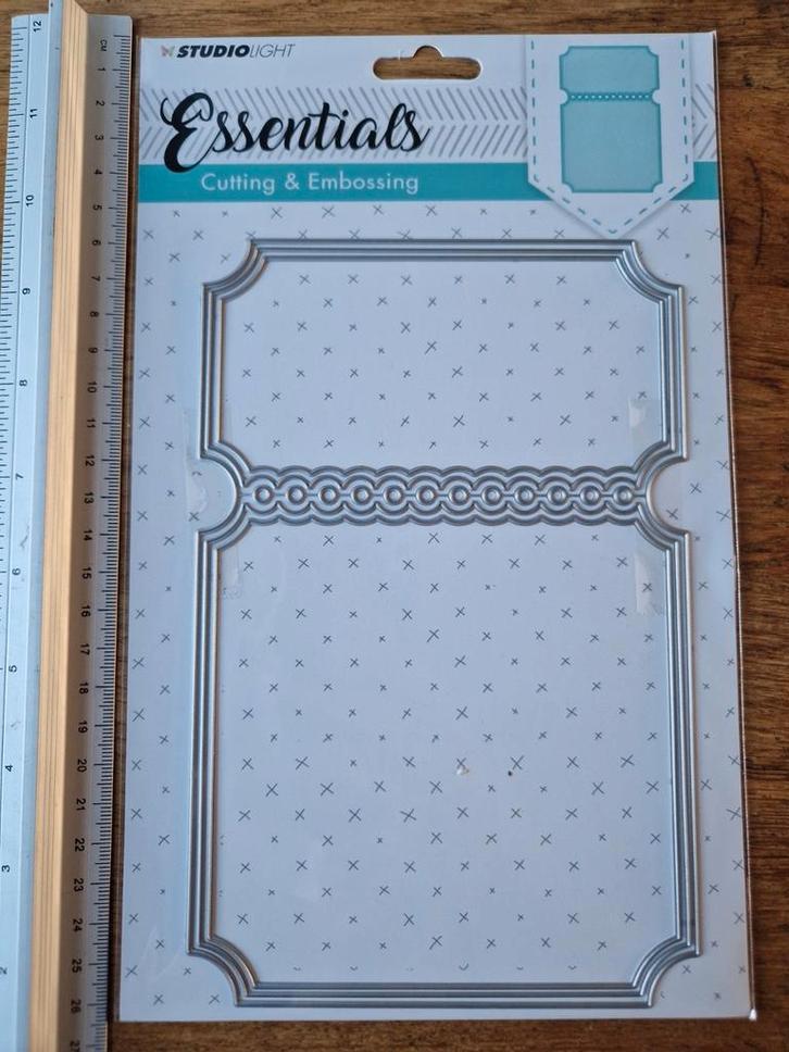 Studio Light Essentials Stencil SL116, Hobby en Vrije tijd, Scrapbooking, Zo goed als nieuw, Frame of Mal, Overige merken, Ophalen of Verzenden