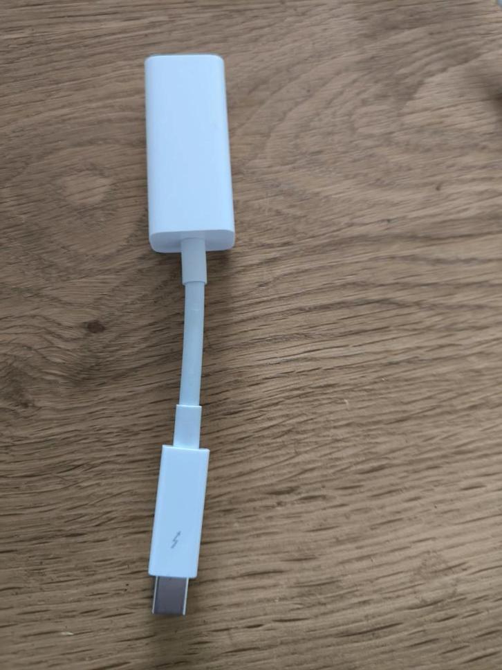 Apple Thunderbolt 2 -> Firewire 800 adapter, Computers en Software, Pc- en Netwerkkabels, Zo goed als nieuw, Ophalen of Verzenden
