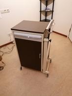 Ziekenhuis nachtkastje met bedtafel, Ophalen, Minder dan 45 cm