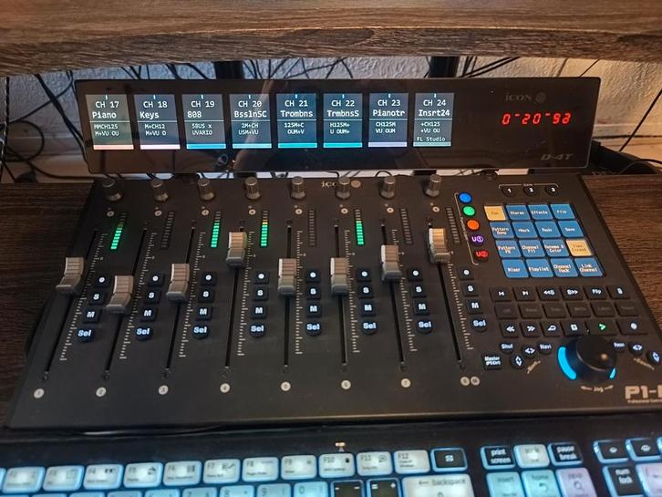 Icon P1-M + D-4T DAW Control Surface, Muziek en Instrumenten, Mengpanelen, Zo goed als nieuw, Ophalen