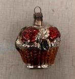Kerstbal mooie antieke mandje en noot kerstballen., Diversen, Kerst, Ophalen of Verzenden