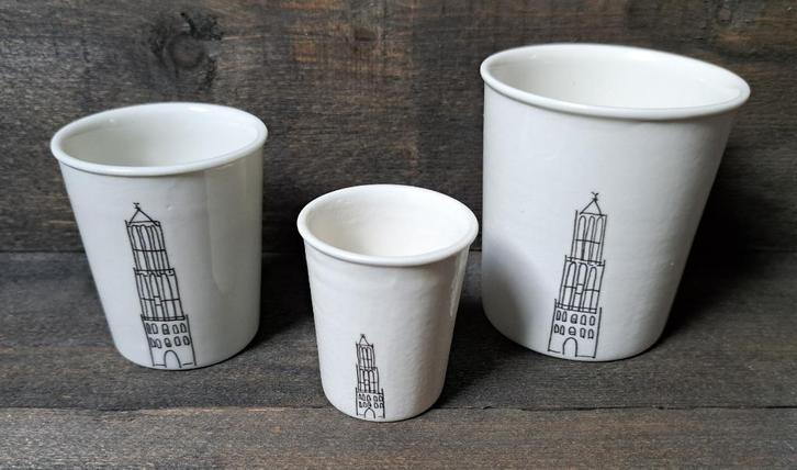 3 bekers met daarop de Domtoren afgebeeld. Bam Keramiek, Antiek en Kunst, Antiek | Keramiek en Aardewerk, Ophalen of Verzenden