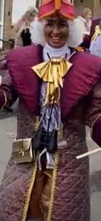 6 mooie carnavals pakken, Ophalen, Zo goed als nieuw, Overige maten