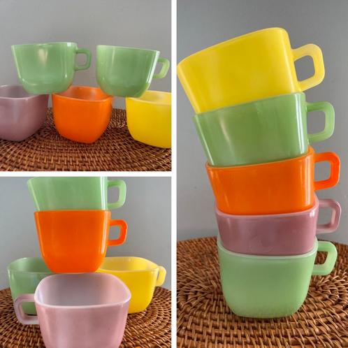 Set 5 Arcopal Opale bekers mokken geel groen oranje lila, Huis en Inrichting, Keuken | Servies, Zo goed als nieuw, Kop(pen) en/of Schotel(s)