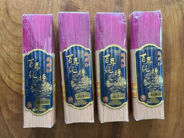 Wierookstokjes beschikbaar voor biedingen