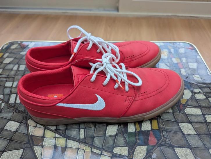Nike SB Stefan Janoski Rood - Maat 47.5, Kleding | Heren, Schoenen, Zo goed als nieuw, Sneakers of Gympen, Overige kleuren, Ophalen of Verzenden