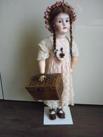 Antieke Franse poppen trousseau, rieten poppen koffertje., Verzenden