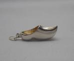 Zilveren vintage klomp hanger nr.1152, Overige voorstellingen, Verzenden, Zo goed als nieuw, Zilver