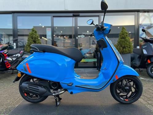 Vespa Sprint S 45 KM E5 BTW, Fietsen en Brommers, Scooters | Vespa, Nieuw, Overige modellen, Benzine, Ophalen of Verzenden