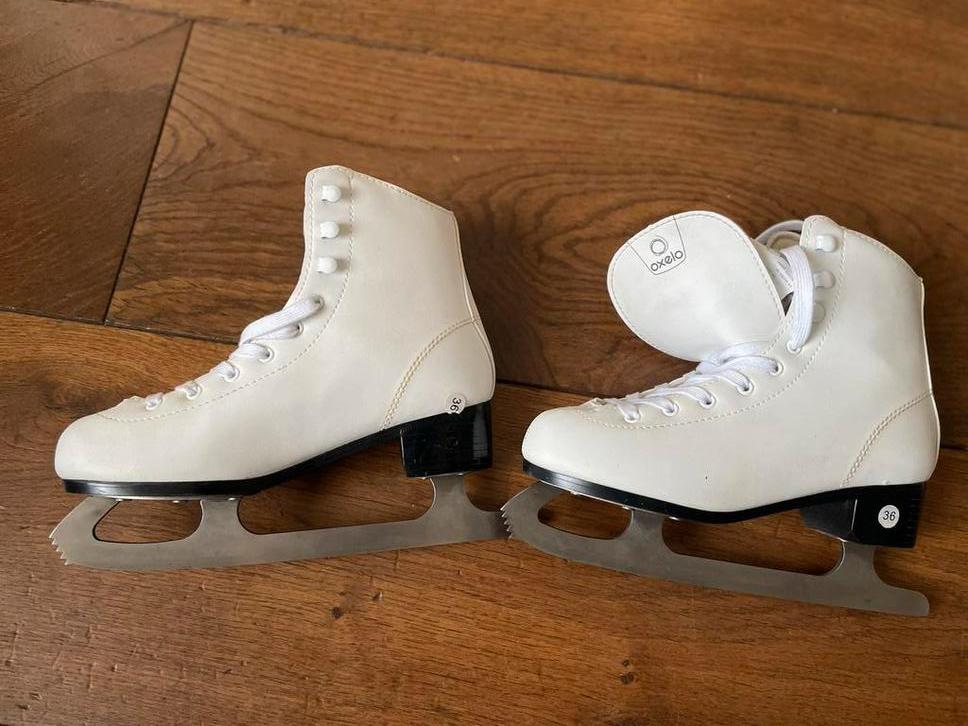 Dames kunstschaatsen maat 36, Sport en Fitness, Schaatsen, Ophalen of Verzenden, Zo goed als nieuw, Kunstschaatsen, Overige merken