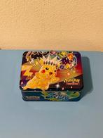Leuk Kerstcadeau, Pokemon lunchbox met 250 kaartjes te koop, Hobby en Vrije tijd, Verzamelkaartspellen | Pokémon, Ophalen of Verzenden