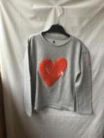 Lieve trui met rood hart in nieuwstaat maat 146-152, Kinderen en Baby's, Kinderkleding | Maat 146, Meisje, Trui of Vest, Ophalen of Verzenden