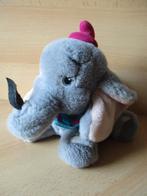 Disney Dombo pluche 22cm met veertje Disneyland, Ophalen of Verzenden, Overige figuren, Zo goed als nieuw, Beeldje of Figuurtje