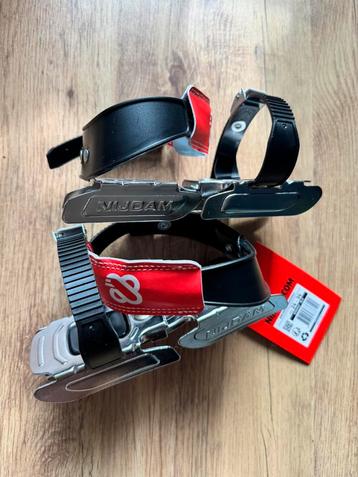 Glij-ijzers Nijdam maat 24-34 beschikbaar voor biedingen