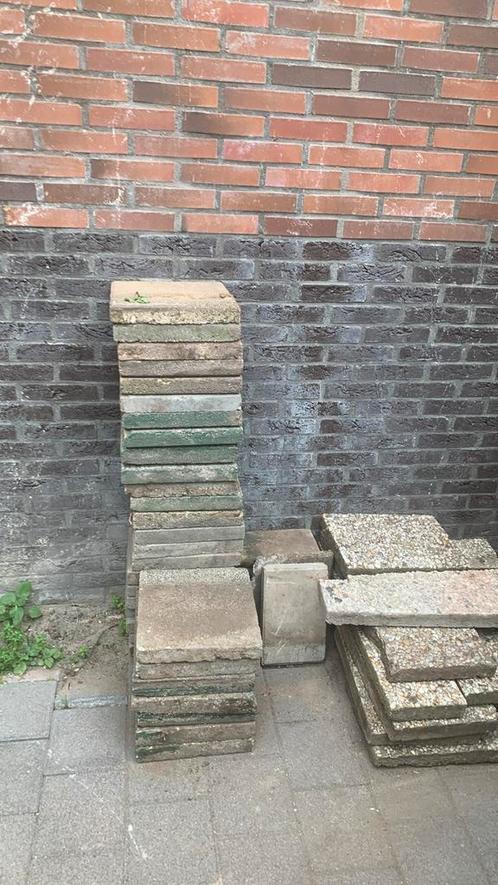 GRATIS OPHALEN tegels en bakstenen meerdere soorten en maten, Tuin en Terras, Tegels en Klinkers, Gebruikt, Terrastegels, Overige materialen