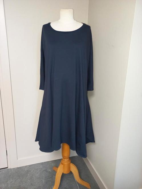 jurken donkerblauw of zwart mt 46 48 50 52 54, Kleding | Dames, Jurken, Nieuw, Maat 46/48 (XL) of groter, Blauw, Onder de knie