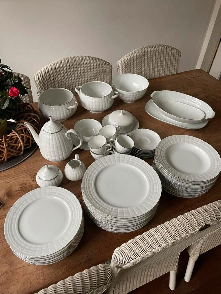 Hutschenreuther Focke & Melzer ca 1975 VASTE PRIJS 50 euro!, Antiek en Kunst, Antiek | Servies compleet, Ophalen