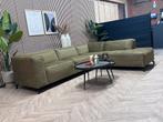 ZGAN Goossens Lederen Hoekbank Calvin - Groen - 295 x 235, Huis en Inrichting, Banken | Bankstellen, Ophalen, 250 tot 300 cm, Goossens hoekbank microleer groen industrieel stoer