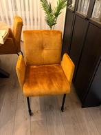 Gele eetkamerstoel met armleuning, Huis en Inrichting, Stoelen, Overige kleuren, Ophalen of Verzenden, Zo goed als nieuw, Vier
