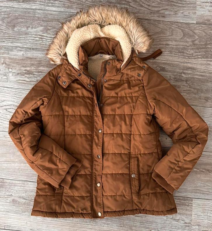 Koper bruine winterjas maat L, Kleding | Dames, Jassen | Winter, Zo goed als nieuw, Maat 42/44 (L), Bruin, Ophalen of Verzenden