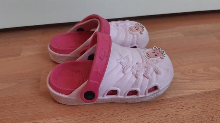 Leuke crocs perfect voor elke gelegenheid, Kinderen en Baby's, Kinderkleding | Schoenen en Sokken, Zo goed als nieuw, Overige typen
