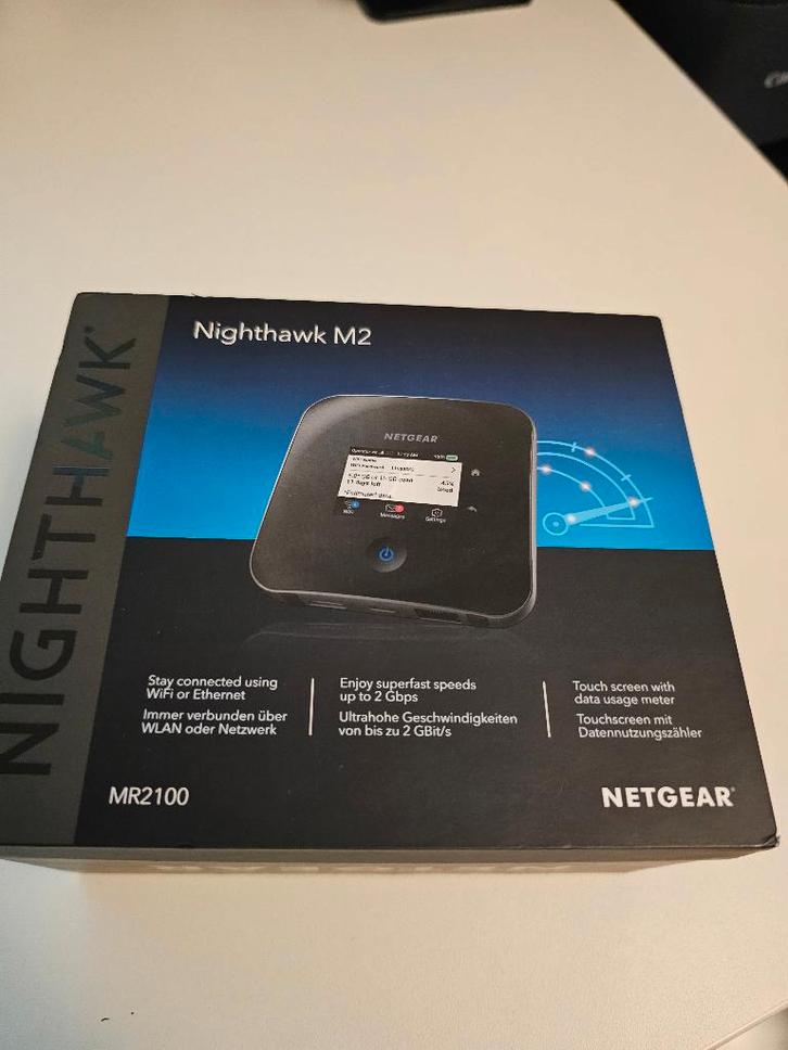 Netgear M2 MR2100, Computers en Software, Routers en Modems, Zo goed als nieuw, Router met modem, Ophalen of Verzenden