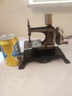 Antiek Mini naaimachine jaren 30, Ophalen of Verzenden
