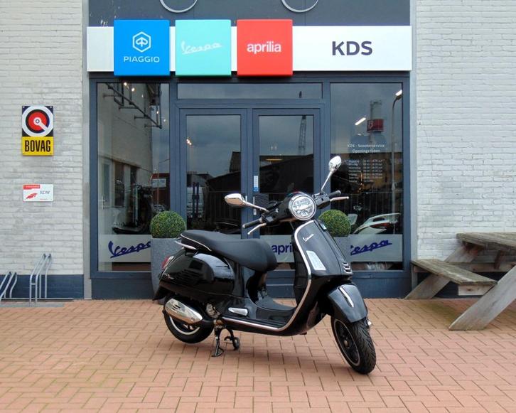 Vespa GTS 300 Super HPE EINDEJAARS KORTING!, Motoren, Motoren | Piaggio, Particulier, Scooter, 12 t/m 35 kW, 1 cilinder, Ophalen