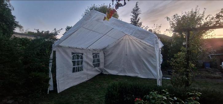 Partytent 4x8m - Waterdicht & Stevig!, Tuin en Terras, Partytenten, Gebruikt, Partytent, 2 meter of meer, 5 tot 8 meter, 4 tot 6 meter