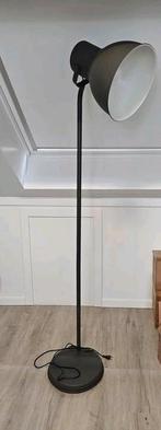 Staande lamp Hektar van Ikea, Huis en Inrichting, Lampen | Vloerlampen, Ophalen, Zo goed als nieuw, 150 tot 200 cm