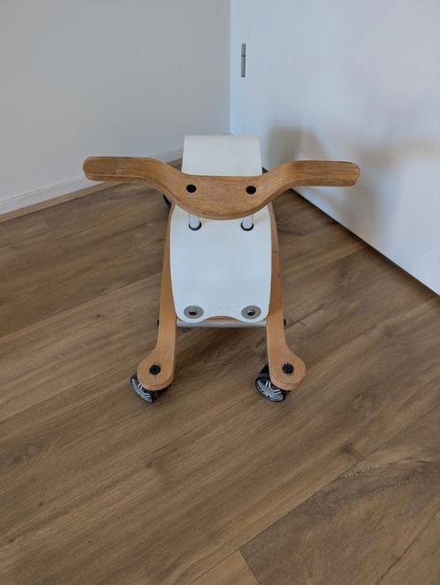 Design loopfiets / loopdier van hout – stijlvol kinderspeelg, Kinderen en Baby's, Speelgoed | Hobbelfiguren, Zo goed als nieuw