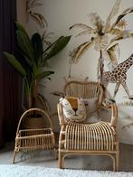 Rotan lounge stoel, Huis en Inrichting, Woonaccessoires | Krantenbakken en Lectuurbakken, Ophalen of Verzenden, Zo goed als nieuw