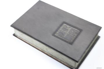 Chinees boek met jade pagina,s beschikbaar voor biedingen