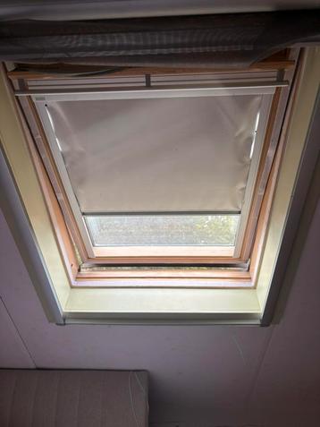 2 velux tuimelvensters 78x98 beschikbaar voor biedingen