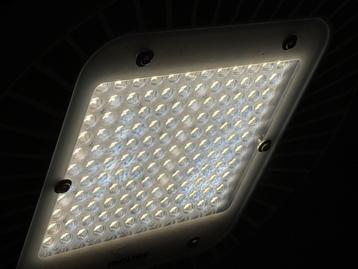 2x Philips Coreline High Bay BY121P LED lampen. 20.000 lumen beschikbaar voor biedingen