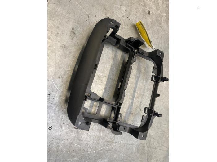 Radio slede van een Opel Vivaro, Auto-onderdelen, Elektronica en Kabels, Opel, Gebruikt, 3 maanden garantie, Ophalen of Verzenden