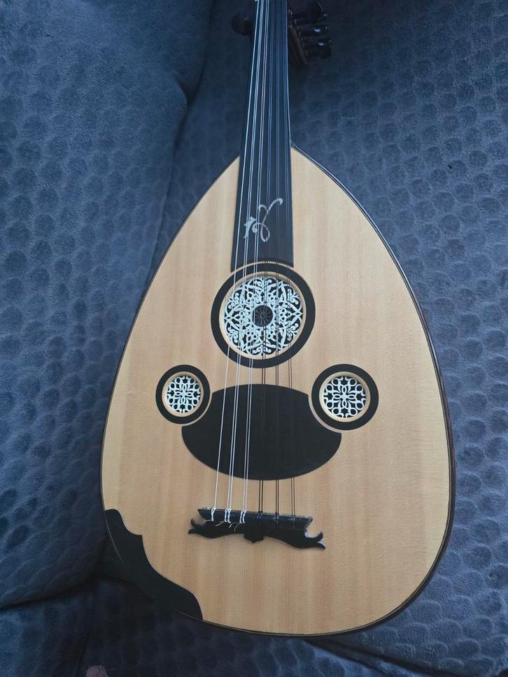 Turkse Oud - Ziryab Model T3 Tarabi, Muziek en Instrumenten, Snaarinstrumenten | Overige, Ophalen of Verzenden